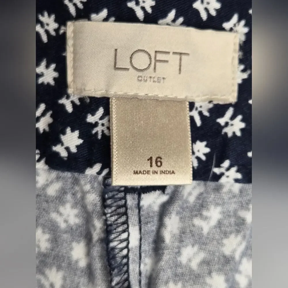 LOFT Womens 6in Short Navy Blue and White Floral Shorts Size 16